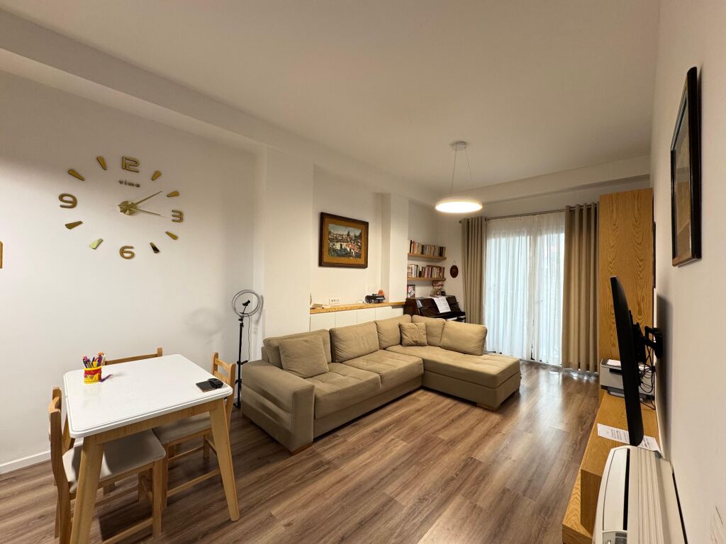 Ministria Jashtme_Shitet Apartament 2+1+2