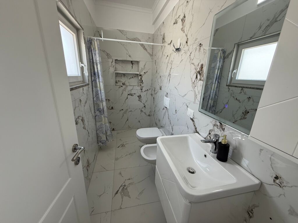 Apartament 2+1 me dy Tualete Ne durres