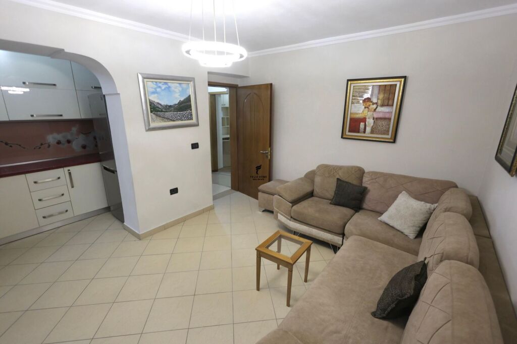 APARTAMENT ME QERA 2+1 MATERNITETI I RI 55.000 LEKE FH-77012