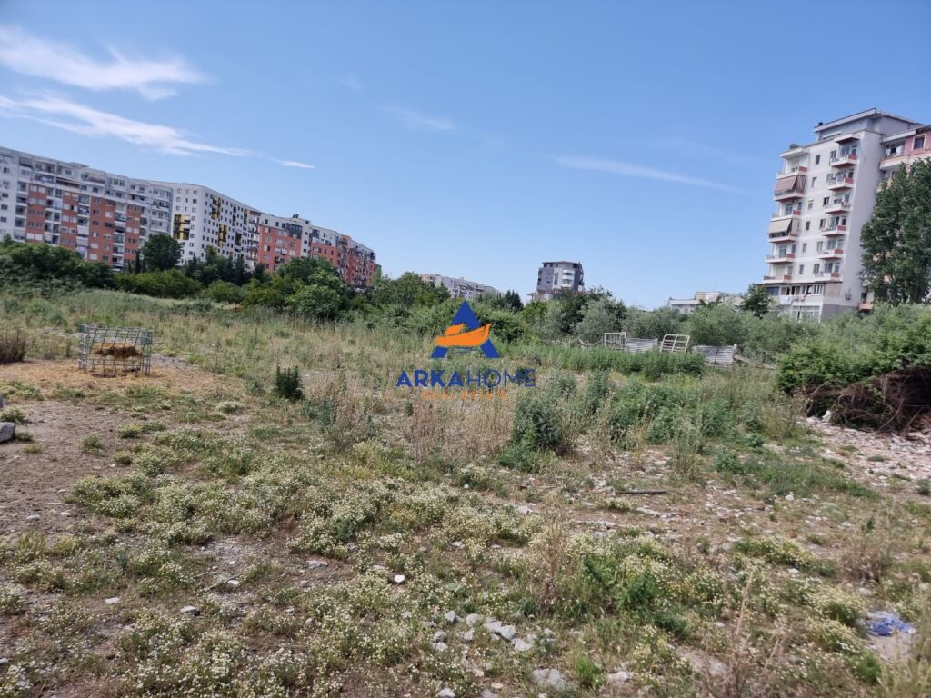 JEPET TOKË ME QERA PËR PARKIM 3000M2 "NË YZBERISHT" 1000 EURO