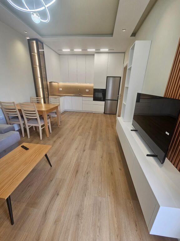 Jepet me qira apartament modern 1+1+ post parkimi 🚗