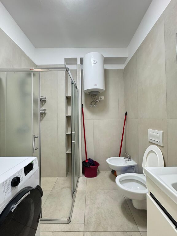 🏡 Jepet me Qera Apartament 1+1 prane Tregut Industrial