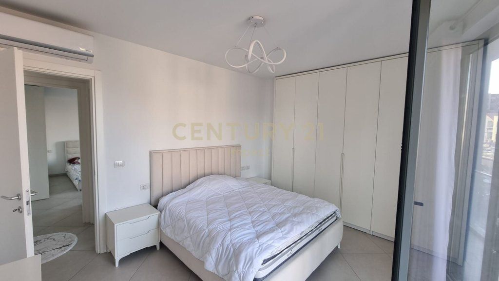 APARTAMENT 2+1+2 ME POST PARKIMI ,ME QIRA TEK FIORI DIi BOSCO! 850 € /Muaj