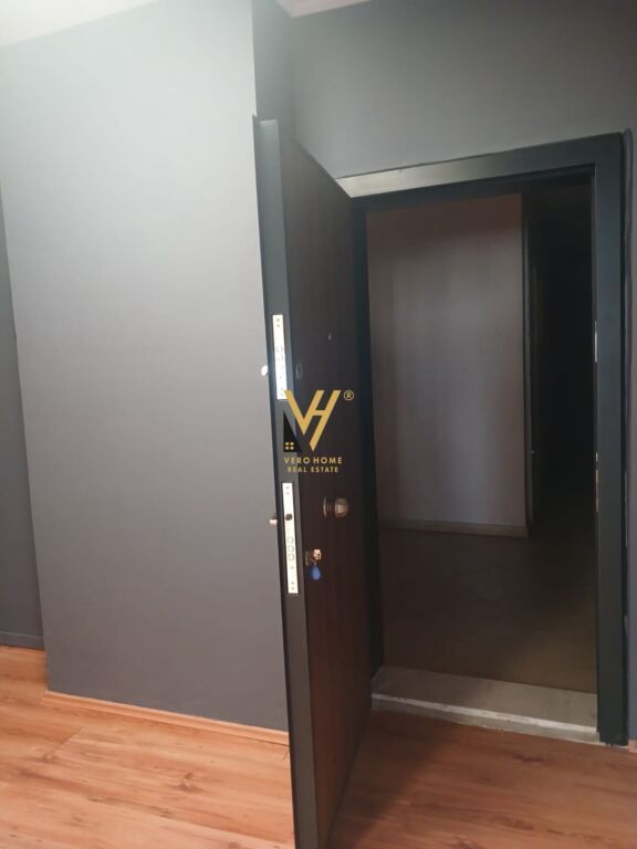 JEPET ZYRE 70 M2 ME QERA NE MYSLYM SHYR 60.000 LEKE