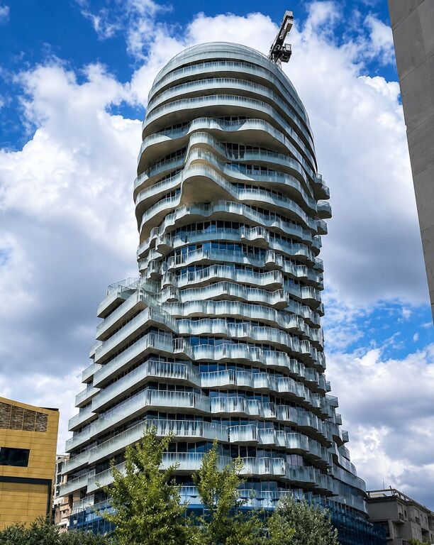 Shitet Apartament 1+1 – Tirana’s Rock