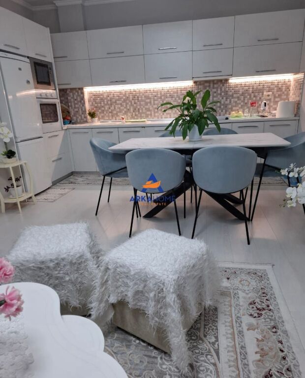 VENDESI APPARTAMENTO 3+1+BALCONE "A ASTIR" 220.000 EURO