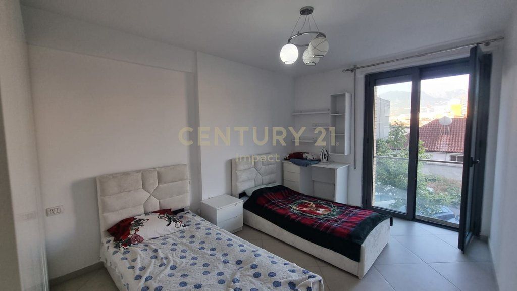 APARTAMENT 2+1+2 ME POST PARKIMI ,ME QIRA TEK FIORI DIi BOSCO! 850 € /Muaj