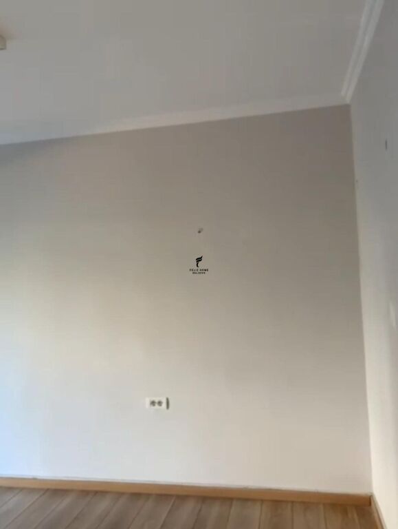 ZYRE ME QERA 60 M2 URA E NISHARAKUT 65.000 LEKE FH-77020