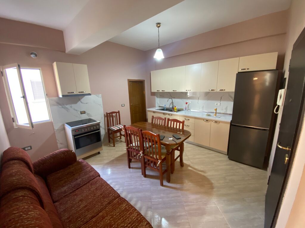 🏡 Jepet Apartament 2+1 me Qera te Fusha Ali Demit, Tiranë