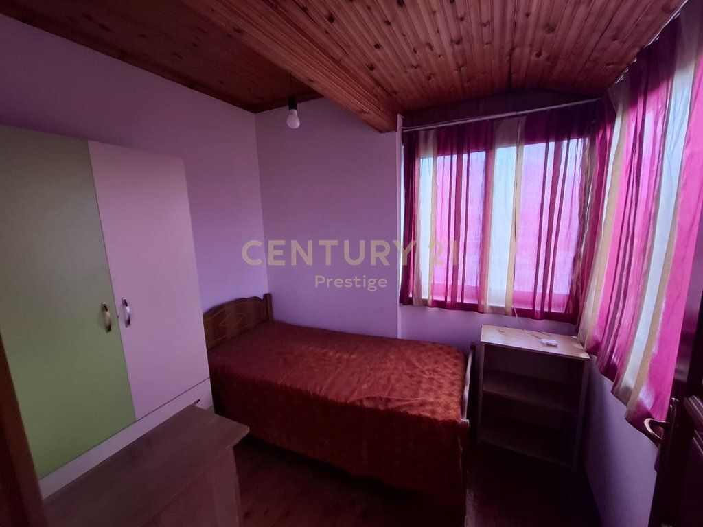 VILLA FLOOR FOR RENT LOCATED AT THE SHKOZA ROUNDABOUT! 450 € /Month