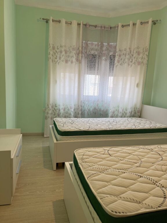 2+1,kat 5 pa ashensore,don bosko viva market,600 euro