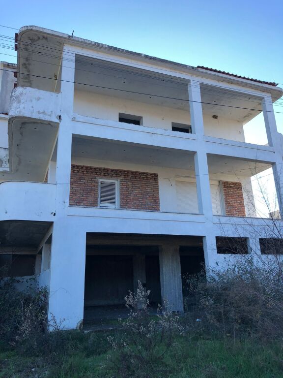 3-storey house with 1 dynym land for sale – Valas, Elbasan