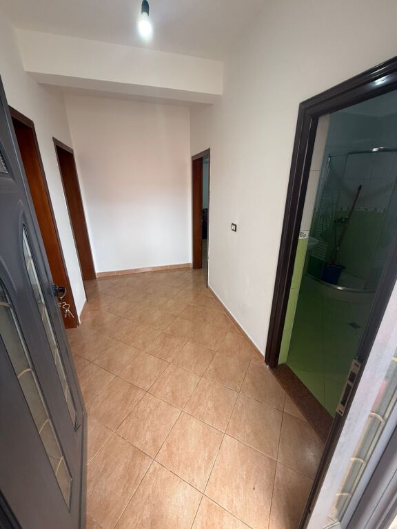 🏡 JEPET ME QERA KATI I 2-TË I NJË SHTËPIE PRIVATE 🏡