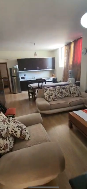 Jepet apartament 2+1 me qira tek Rruga Siri Kodra , prane Frigoriferit .