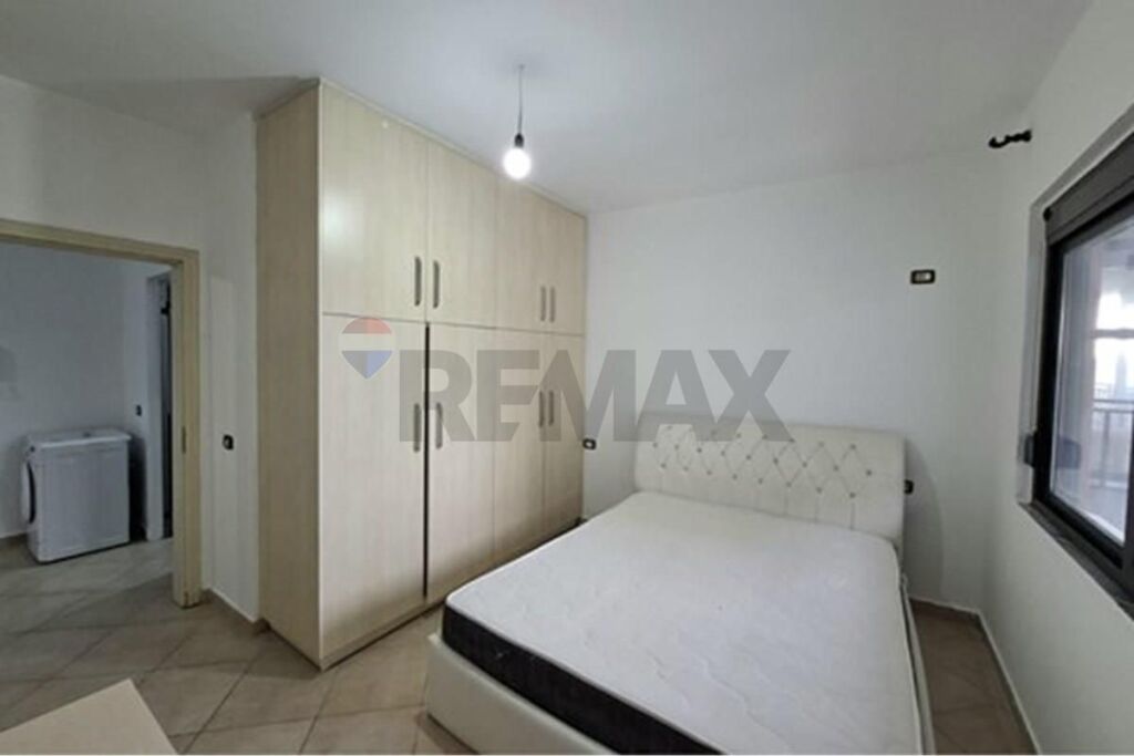 Shitet Apartament 2+1 në Yzberisht
