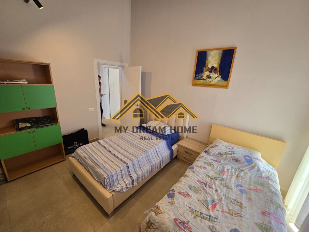 SHITET PAPAFINGO ME PISHIN 3+1+2+ VERAND PLAZH DURRES KOMPLEKS PRIVAT