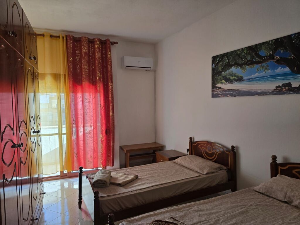 Apartament me qera - Siri Kodra