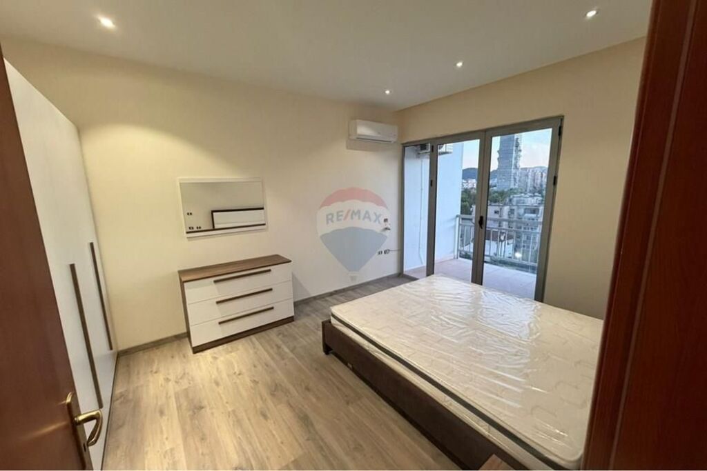 Apartament 3+1+2 me qira , Qender