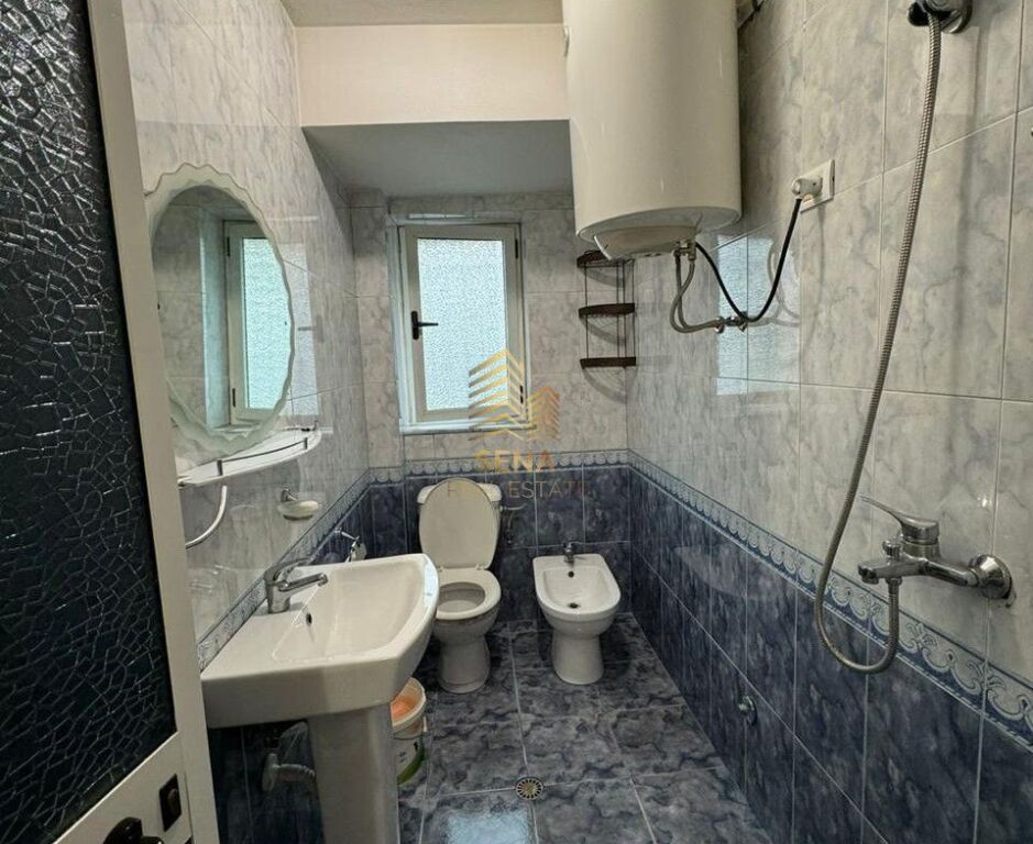 Qira,Apartament 1+1,Xhamllik,40.000 Leke/Muaj