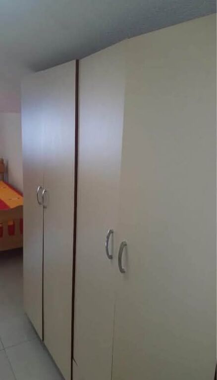 GARSONIERE ME QERA - RR. 5 MAJI ,TIRANE