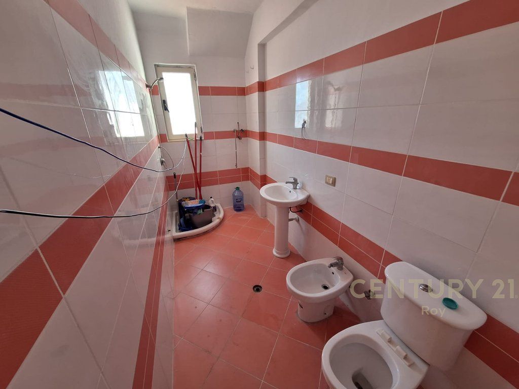 Apartament 2+1 në shitje Rruga Mujo Ulqinaku, Durrës - 150000€ | 107 m²