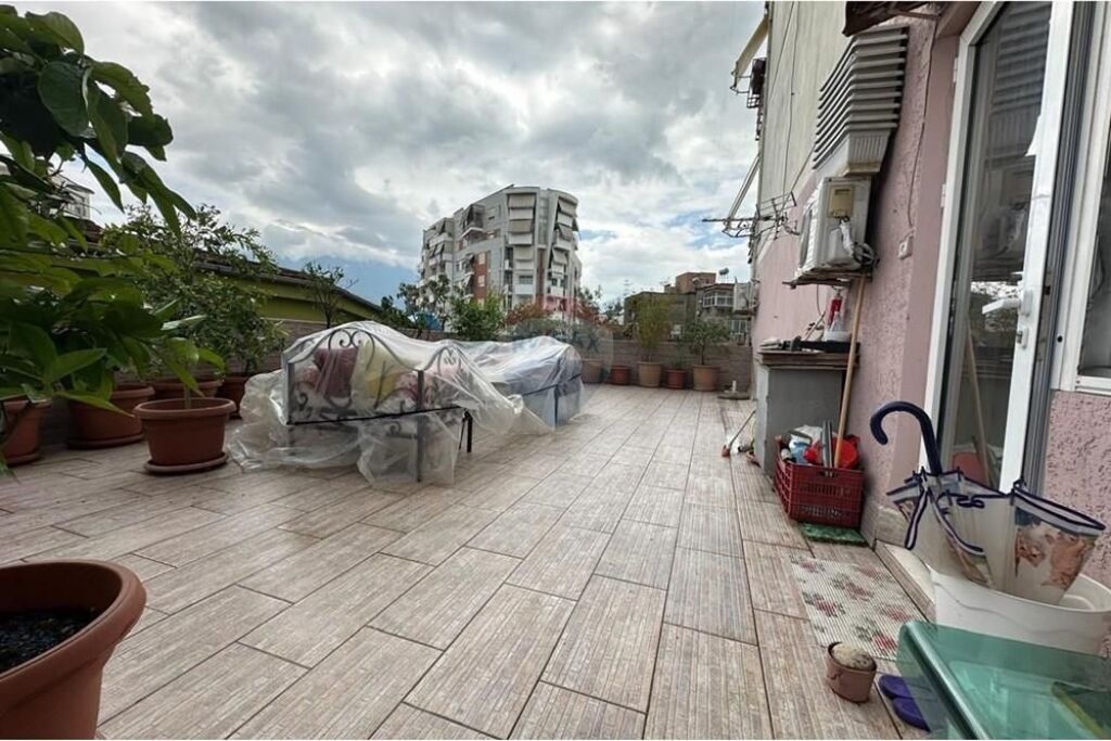 Apartament 2+1 ne shitje , Shkolla e Baletit