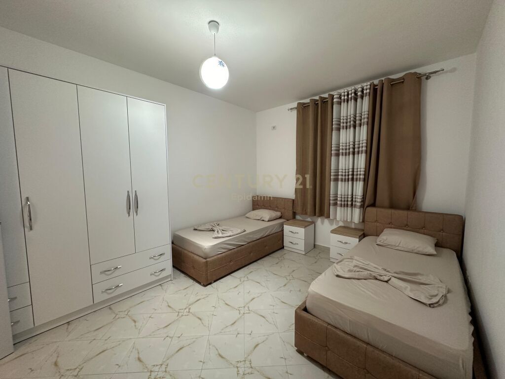 JEPET ME QIRA APARTAMENT 2+1+2 ME PAMJE DETI NE VOLLGA ! 1,200 € /Muaj