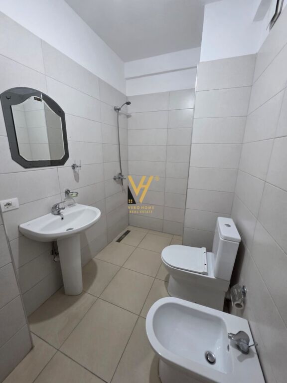 JEPET APARTAMET 2+1+BLK ME QIRA NE ASTIR 45.000 LEKE