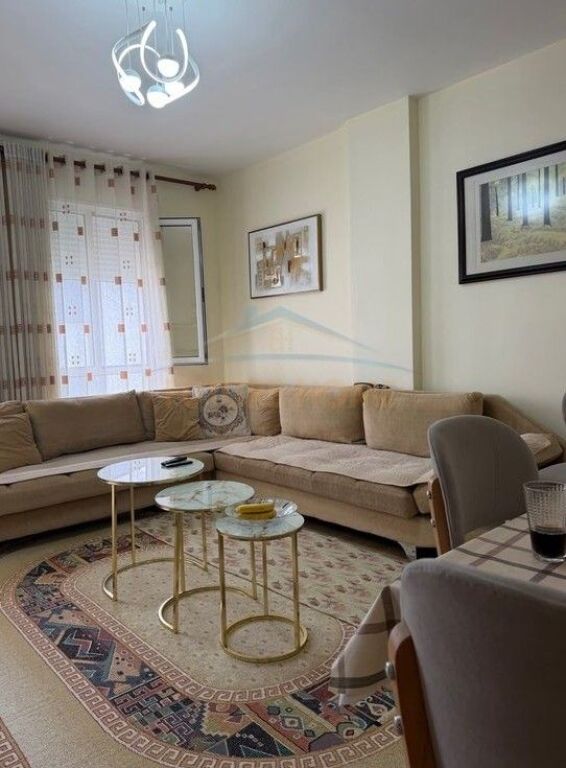 Shitet, Apartament 1+1, Kopshti Zoologjik, Tiranë​