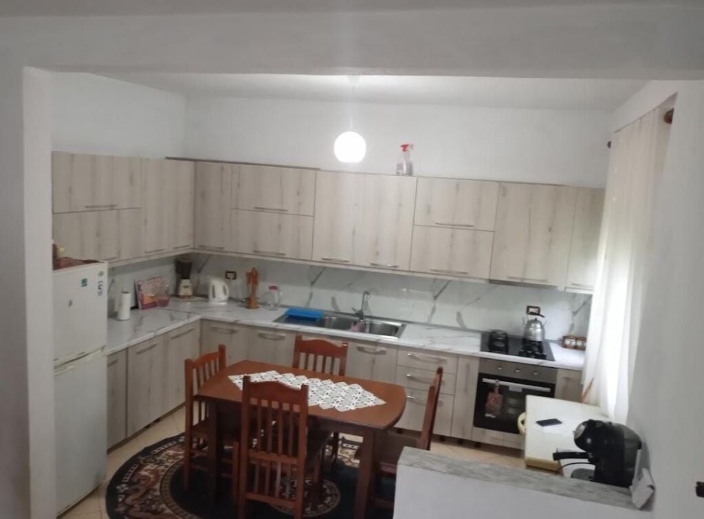 SHTEPI PRIVATE PER SHITJE NE FSHATIN JUBE, DURRËS