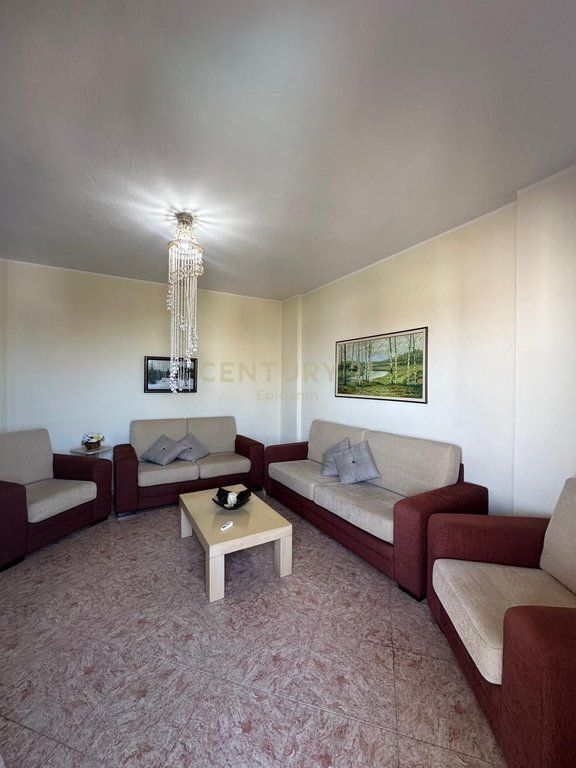 Apartament 2+1+2 Me Qira te Tregu fruta perimeve, Durrës - 450€ | 138 m²