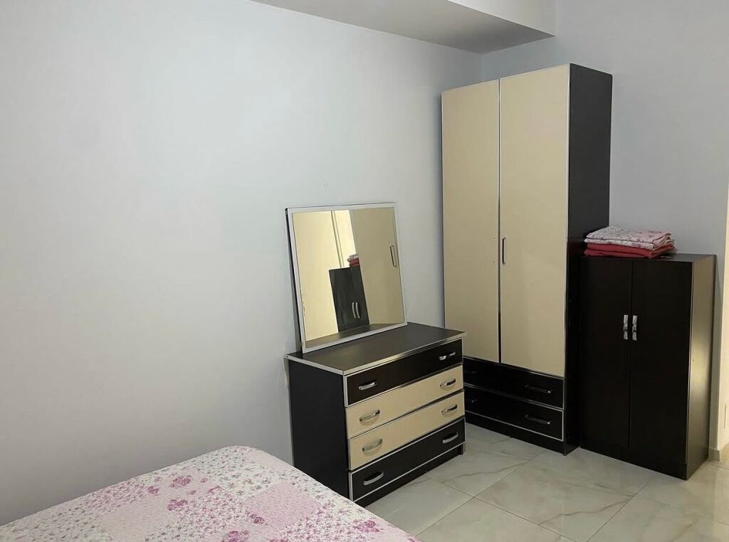 🏠 Jepët Apartament 1+1 me Qera mbi Fushën Ali Demit, Mangalem 21, Tiranë