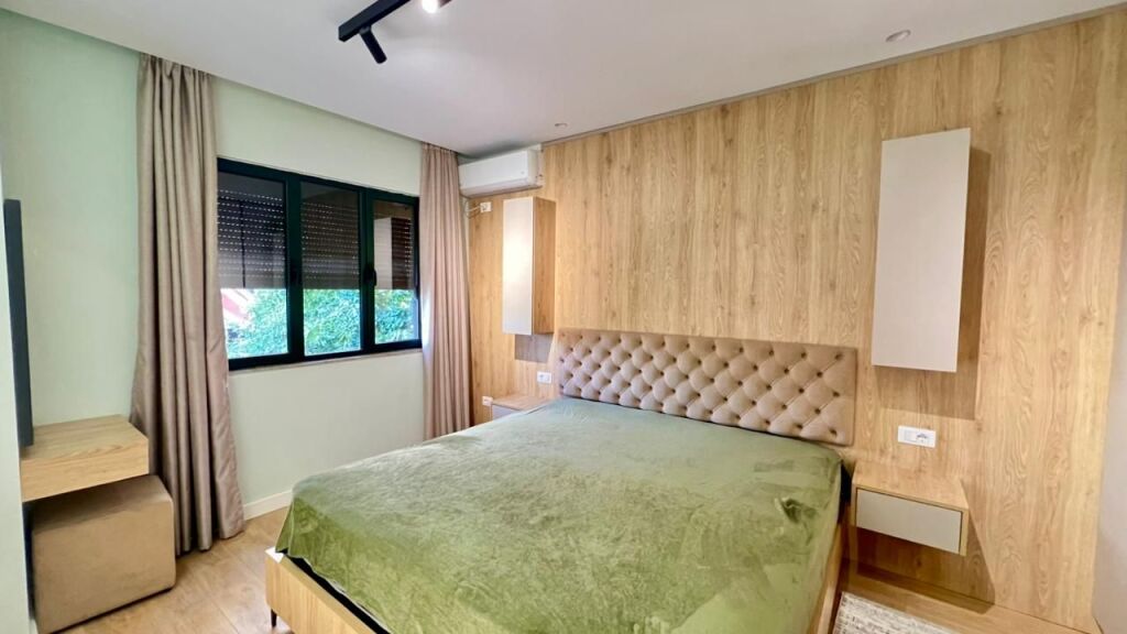 FOR RENT: 1+1 Apartment 📍 Komuna e Parisit (Near Bar Oslo) – 2nd Floor – 70,000 ALL/Month – 70 m² – 100% New and Recently Renovated ✨