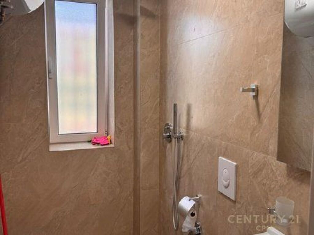 OFFICE FOR RENT AT 21 DECEMBER!