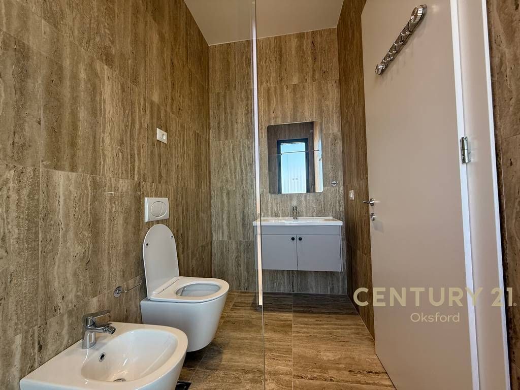 Apartament per qira 2+1+2 i mobiluar, tek Kompleksi "Deliorgji"! 1,350 € /Muaj