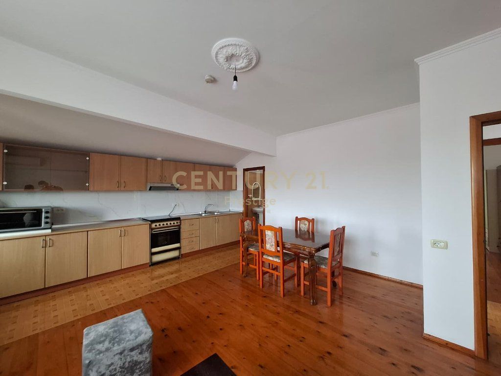 VILLA FLOOR FOR RENT LOCATED AT THE SHKOZA ROUNDABOUT! 450 € /Month
