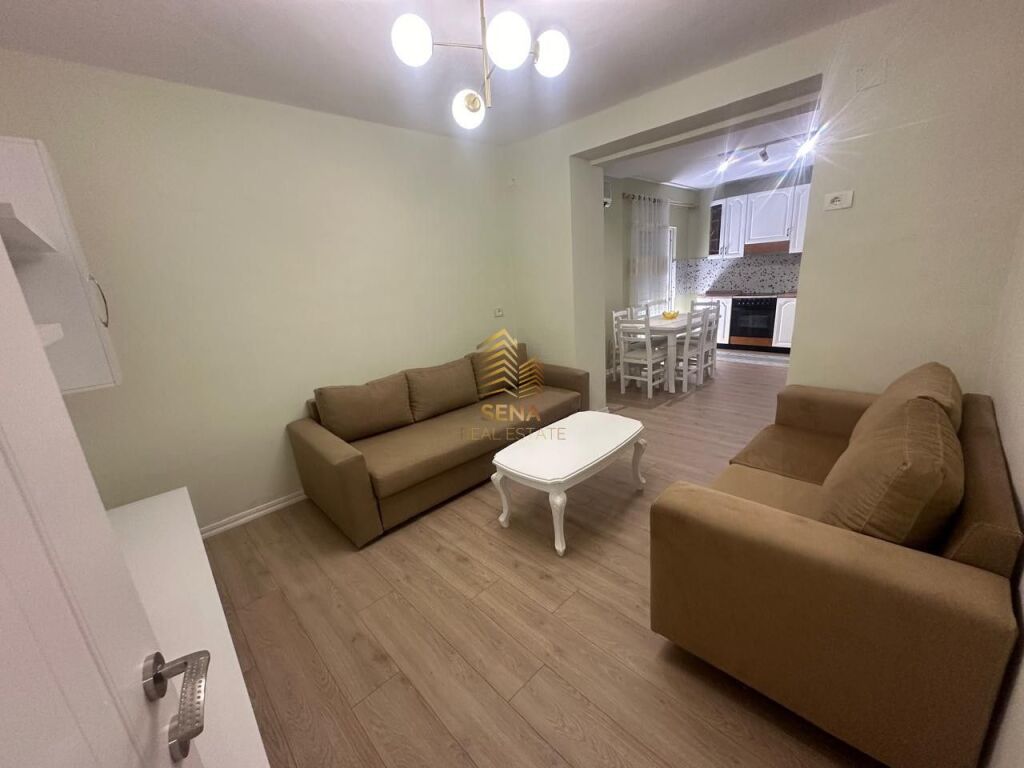 Qira,Apartament 3+1,Xhamllik,60.000 Leke/Muaj