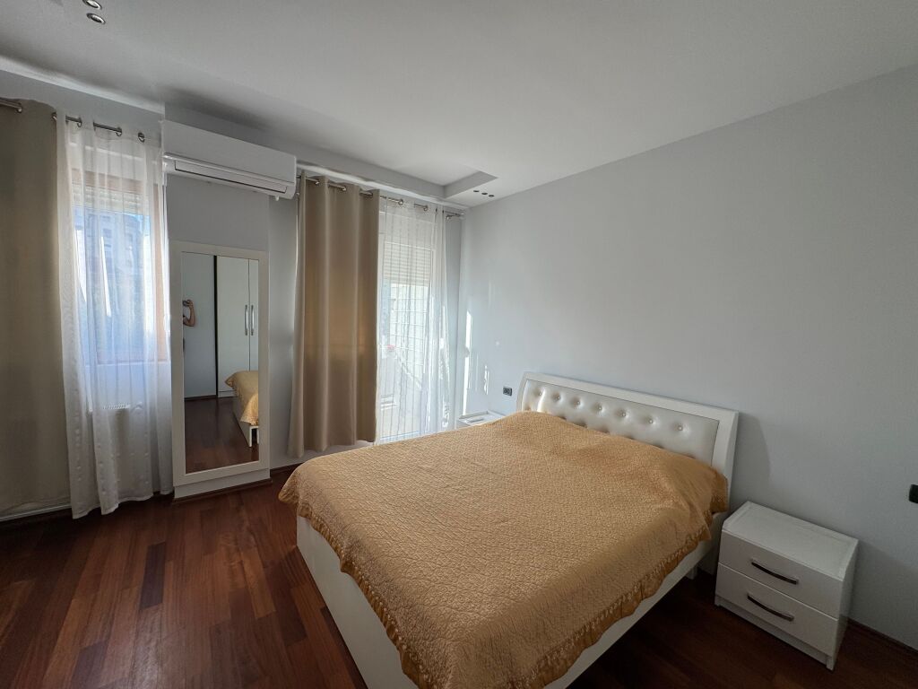 Apartament 3+1 per qira te Garda
