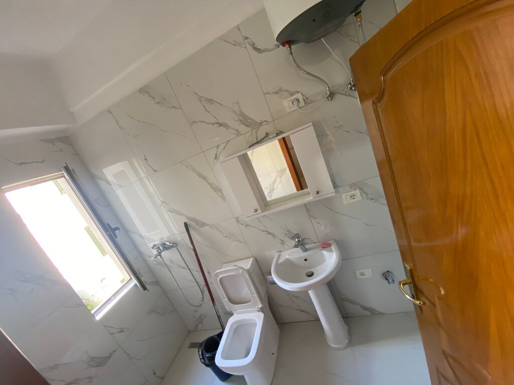 🏡 Jepet Apartament 2+1 me Qera te Fusha Ali Demit, Tiranë