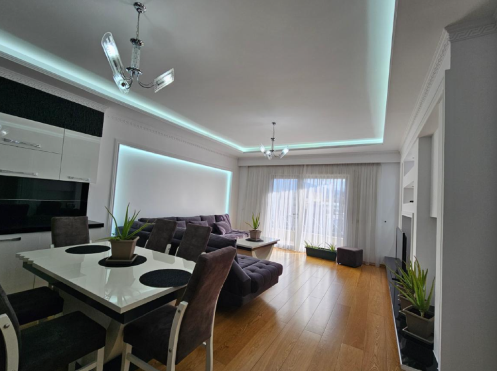 Jepet me Qira Apartament 2+1+2 – Pranë Kopshtit Zoologjik