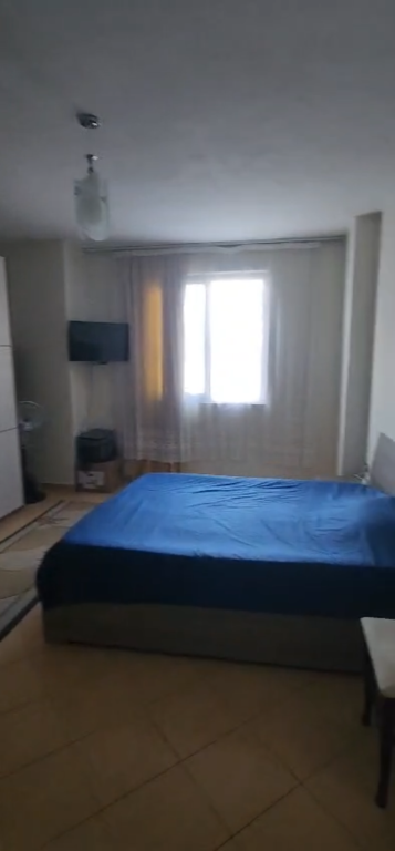 Jepet apartament 2+1 me qira tek Rruga Siri Kodra , prane Frigoriferit .