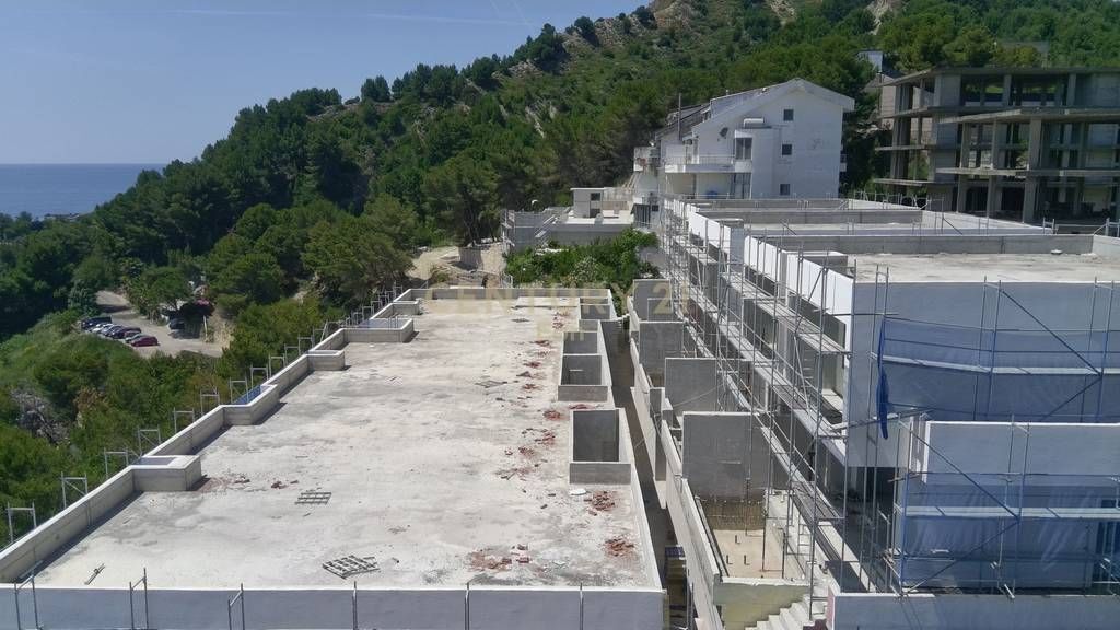Vilë me Pishinë Në Shitje në Currila Coast, Durrës (Ballore Detit) !