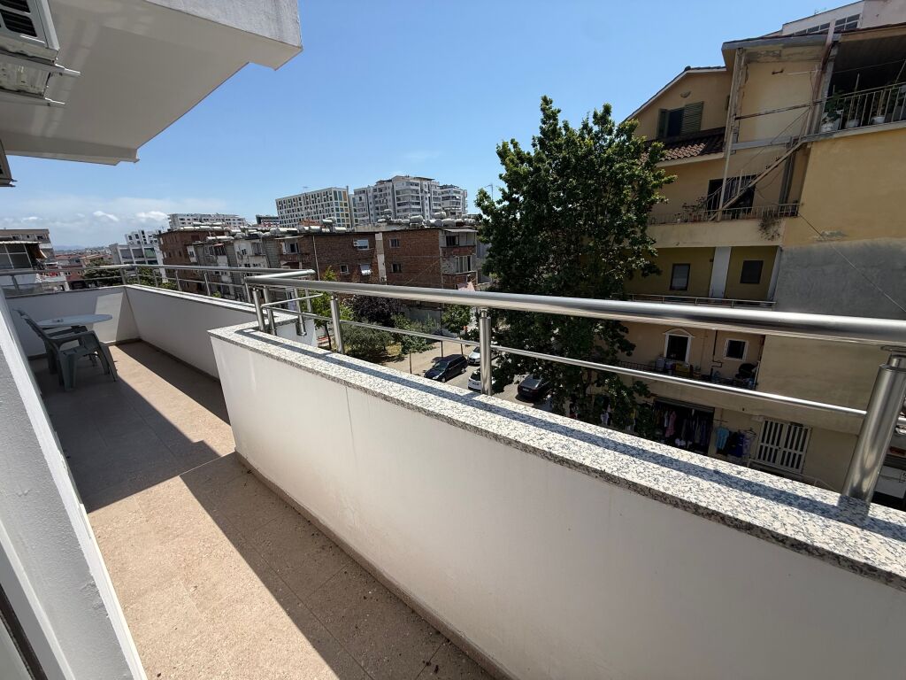 Apartament 2+1 me dy Tualete Ne durres