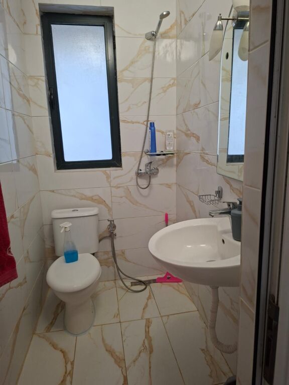 Apartament 1+1 me qira – Rruga Jordan Misja !