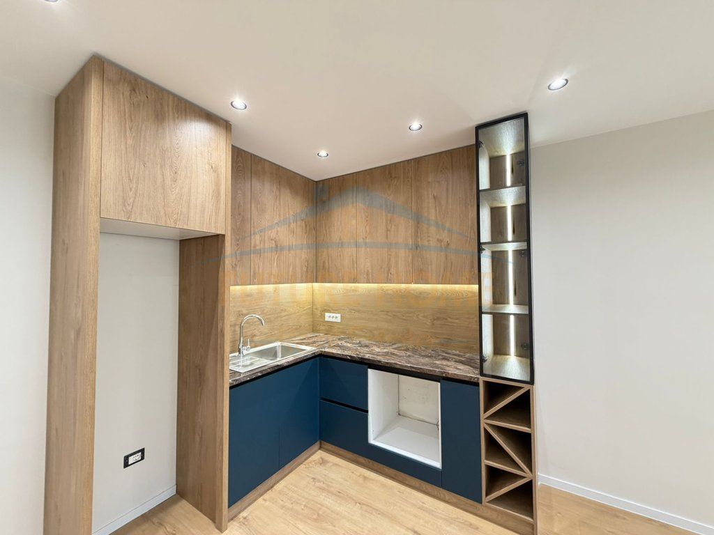 For sale, Apartment 2+1, Unaza e Re, Tirana