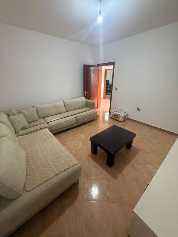 🏡 JEPET ME QERA KATI I 2-TË I NJË SHTËPIE PRIVATE 🏡