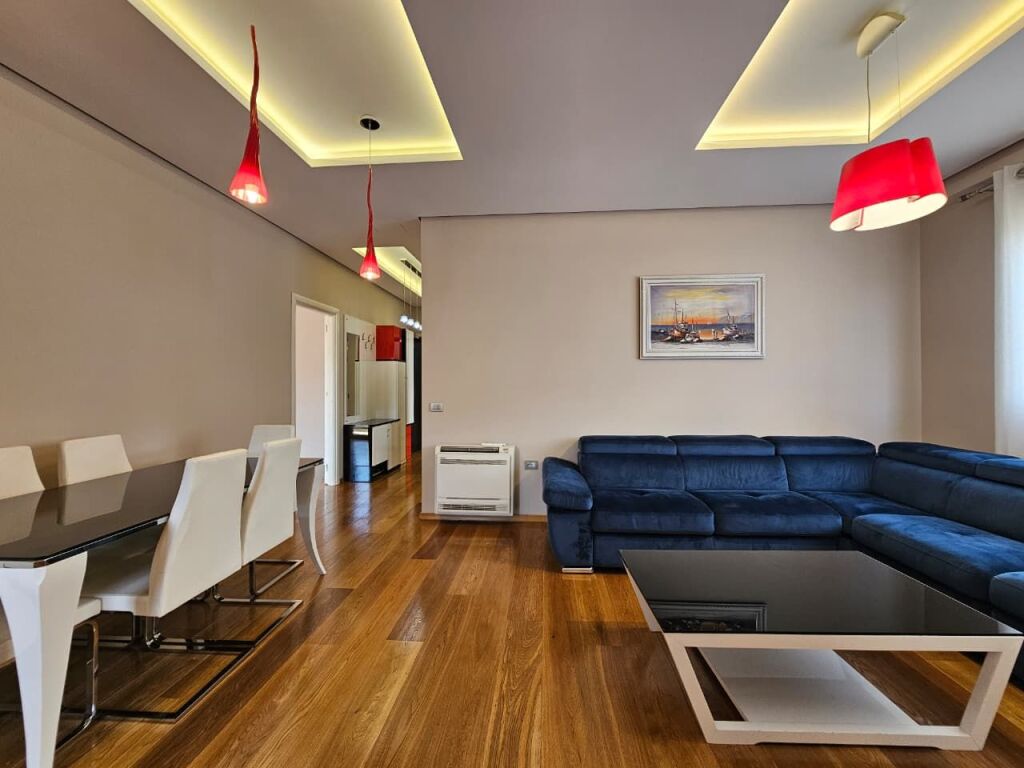 Apartament 2+1 tek Liqeni i Thate