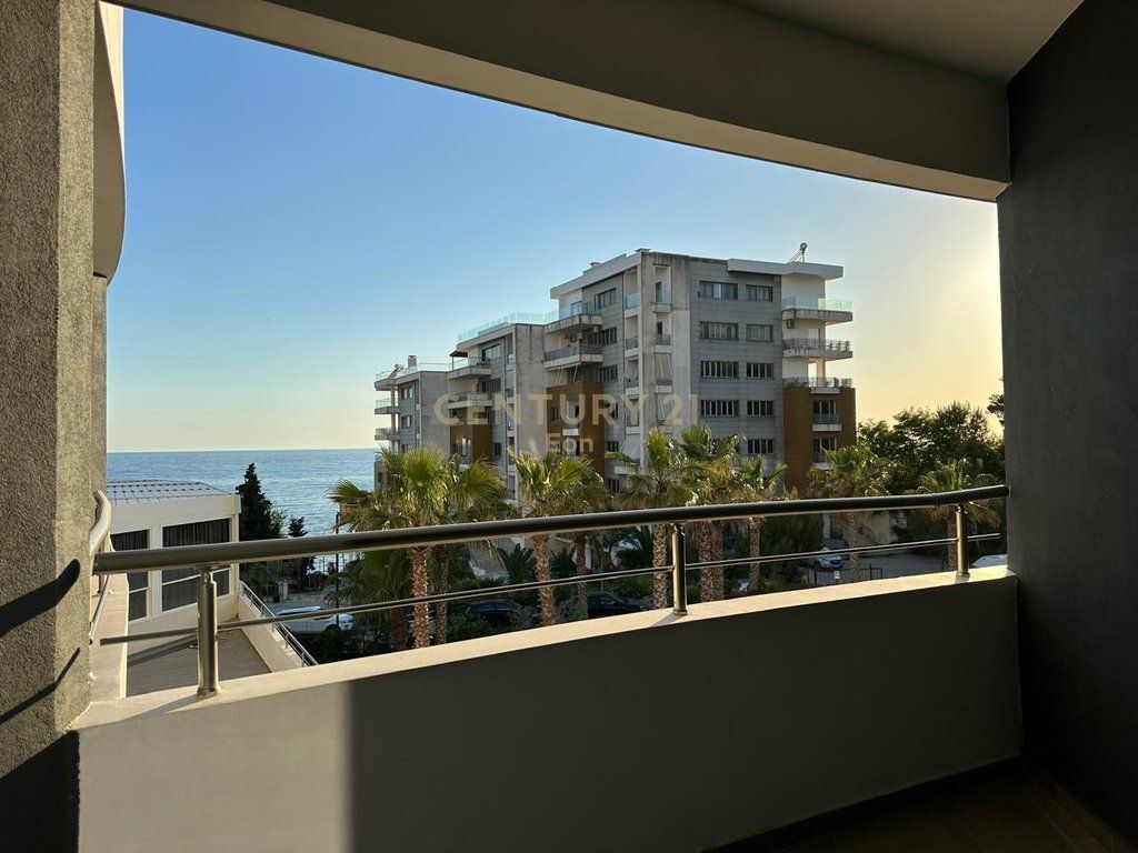 SHITET APARTAMENT 2+1+2 ME PAMJE DETI TEK "WHITE HILL RESIDENCE" NE CURRILA !