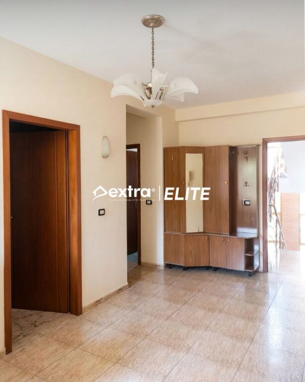 Shitet Vila - Porto Romano