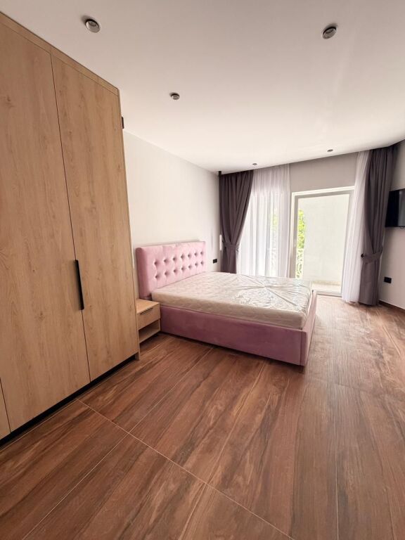 APARTHOTEL PËR QIRA- MUNDËSI INVESTIMI NË VOLLGA – DURRËS!
